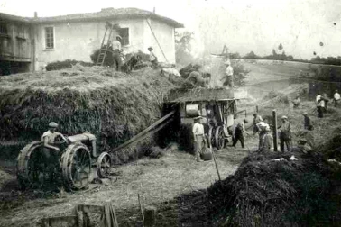 Batteuse et tracteur
