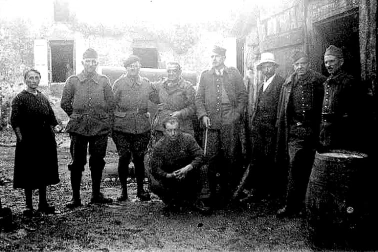 Cantal le Puech  soldats refugies de guerre a Crandelle lieu-dit le Puech en 1940