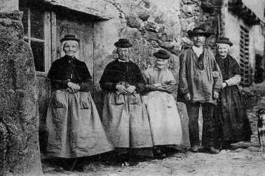 Auvergne dans le Cantal un coin du village