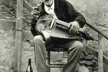 Un joueur de vielle