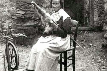Paysane fleuse en 1903