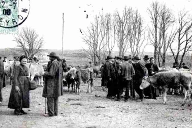 Un coin du marche sur la place du village