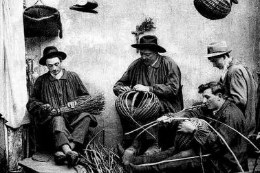 Fabrication de paniers en Auvergne