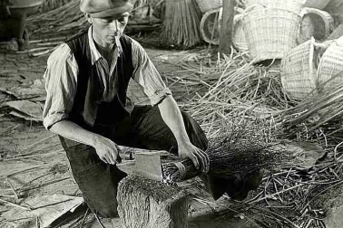 Auvergne Ancien metier le vannier 1934