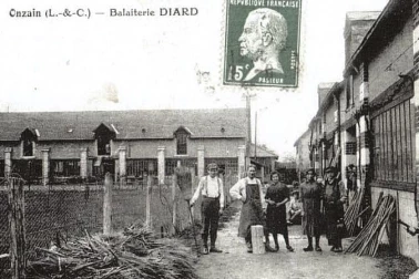 Des balaitiers devant la balaiteries a Diard