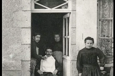 Curieuse enseigne