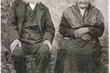 Paysans des environs de Menet Le Cantal et pittoresque