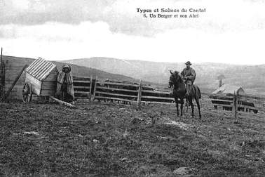 Type et scene du Cantal un berger et son abri