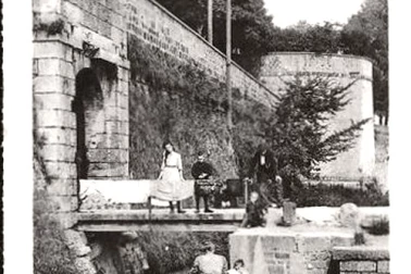 Lessiveuse a Mezieres-Ancien-Pont-Levins