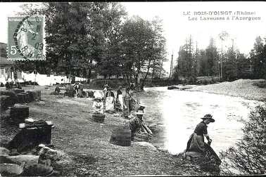Bois-d-Oingt - Les laveuses a l Azergues