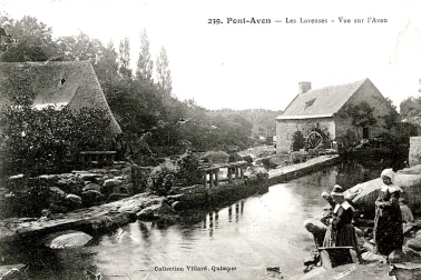 Pont-Aven -Les laveuses vue sur la Aven.
