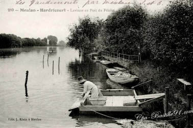 Laveuse au port du Friolet