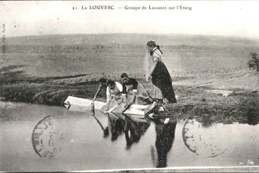 La-Louvesc - Groupe de laveuses sur l etang