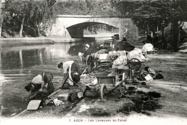 Les laveuse au canal