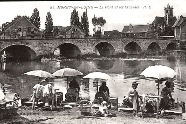 La-Moret-sur-Loing Le pont et les laveuses