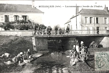Buzancais - Laveuses aux bords de l Indre