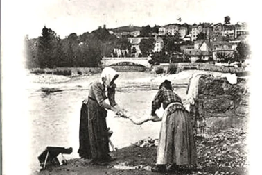 Pyrenees Laveuses-au-bord-du-Gave