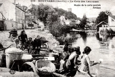 Montbard Le coin des laveuses