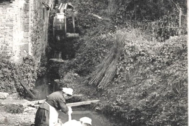 Nos laveuses au Moulin a Laitier