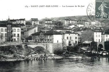 ST JUST SUR LOIRE -  LES LAVEUSES