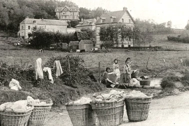 Des laveuses au lavoir