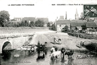 Gouarec Vieux Pont et abreuvoir La Bretagne Pittoresque avec les lavandieres