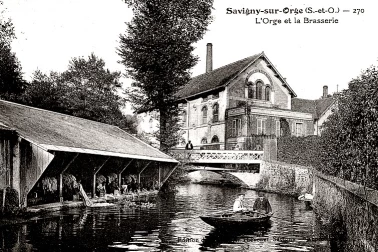 Lavandieres euvrant au lavoir sur l Orge