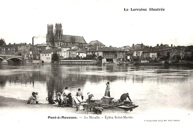 Lavandieres a Pont a Mousson La Moselle eglise Saint-Martin