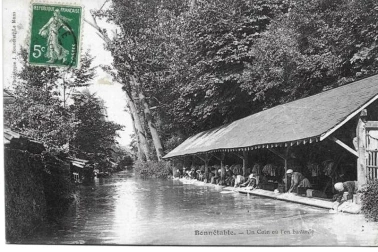 Des blanchisseuses au Lavoir un coin ou l on bavarde