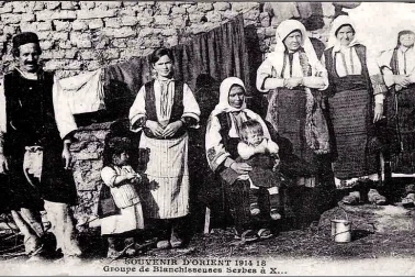 Souvenir d Orient 1914 1918 Groupes de blanchisseuses Serbes