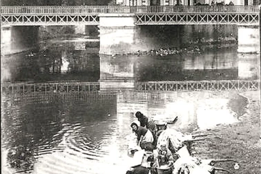 Montargis-Le-Tivoli-et-Pont-sur-le-Loing Les blanchisseuses