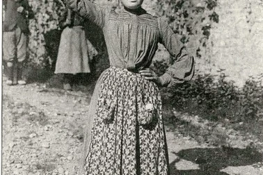 Une blanchisseuse dans les Pyrenees