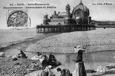 Nice jetee promenade Blanchisseuses a l embouchure du Paillon