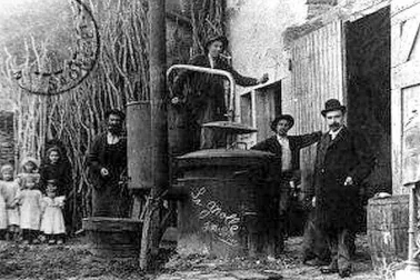 Dans la campagne - Le bouilleur de cru
