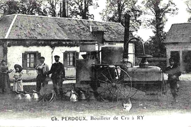 CHARLES PERDOUX BOUILLEUR DE CRU A RY - DISTILLATION A DOMICILE