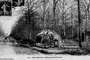 Habitation de bucherons en Foret  d  Amboise