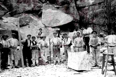 Carriere de granit gris en 1910 equipes de carriers